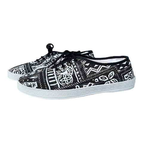 Chaussures Femme en toile noires et blanches à lacets