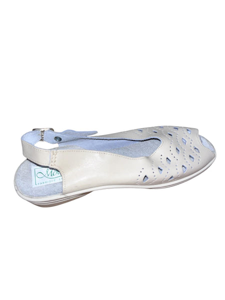 Chaussures sandales Femme compensées Modelle blanches et beiges