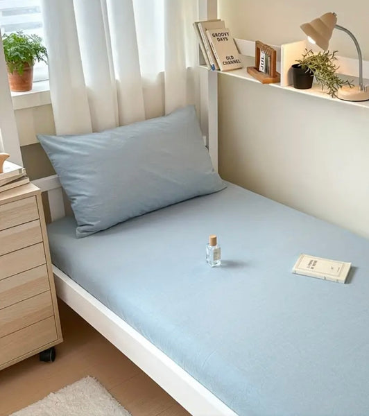 Drap-housse bleu ciel 90×190 cm +25 cm – 57 fils – 100 % coton