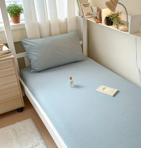 Drap-housse bleu ciel 90×190 cm +25 cm – 57 fils – 100 % coton