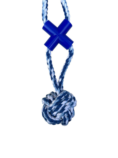 Jouet pour chien en corde tressée bleu et blanche avec nœud boule et croix 41cm