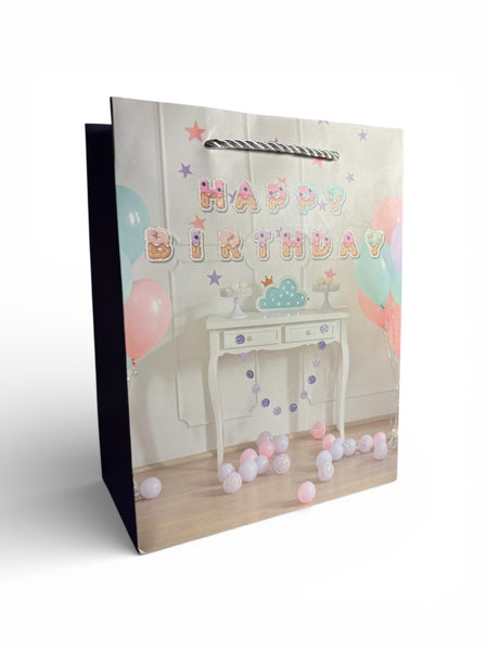 Sac cadeau « Joyeux Anniversaire » motif chambre 18x23x10