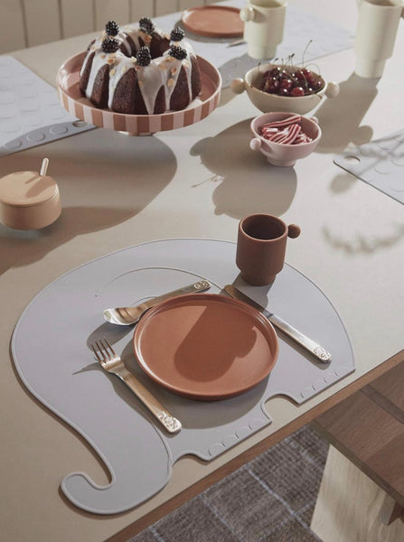 Set de table 33 × 40 cm Oyoy Mini – Henry Elephant en silicone