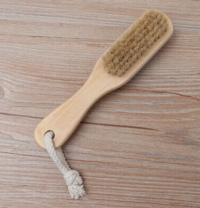 Brosse à ongles en bois naturelle