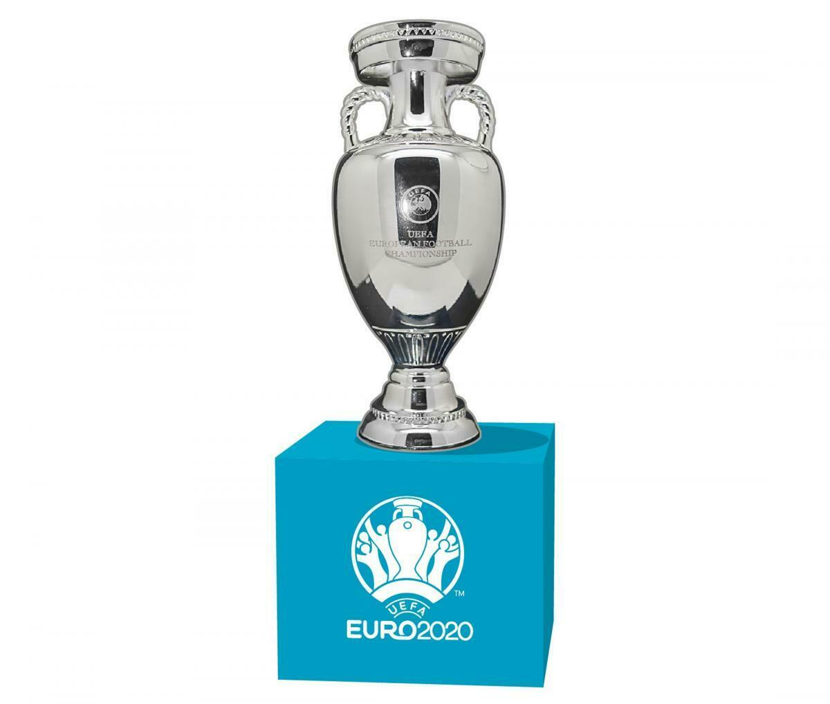 Trophée UEFA Euro Italie Réplique Argent